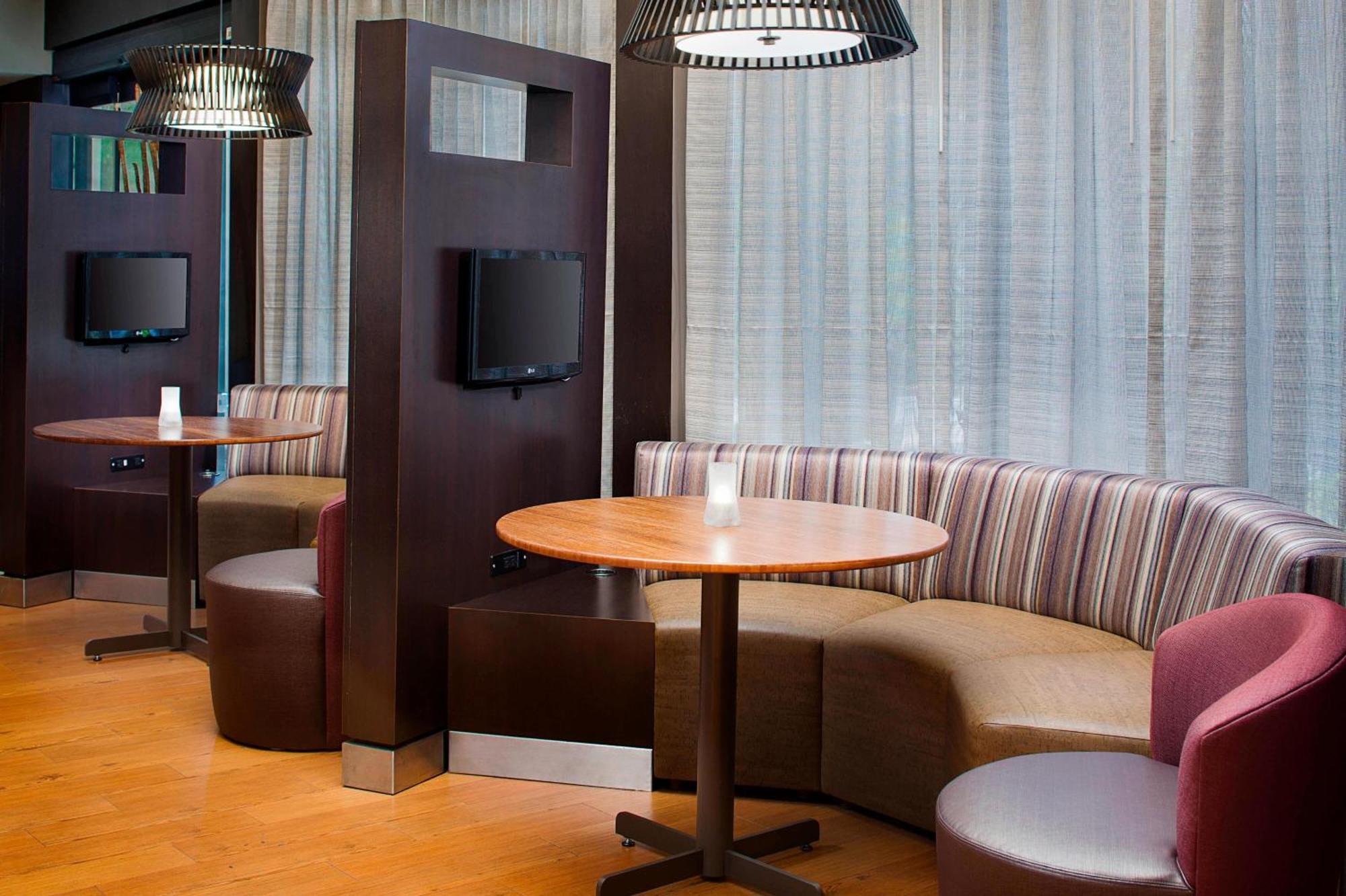 Courtyard By Marriott Birmingham Homewood Εξωτερικό φωτογραφία