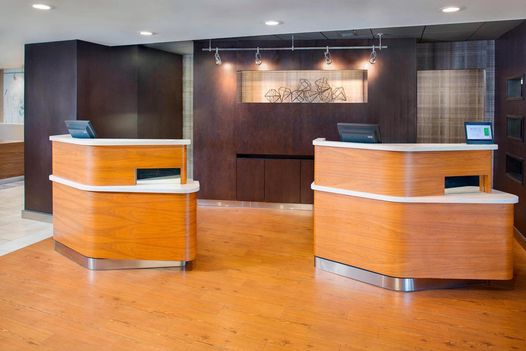 Courtyard By Marriott Birmingham Homewood Εξωτερικό φωτογραφία