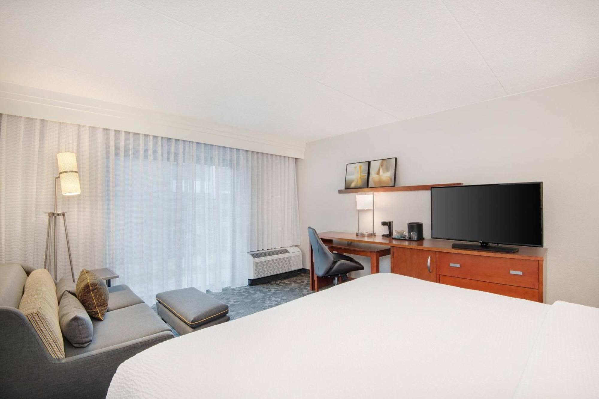 Courtyard By Marriott Birmingham Homewood Εξωτερικό φωτογραφία